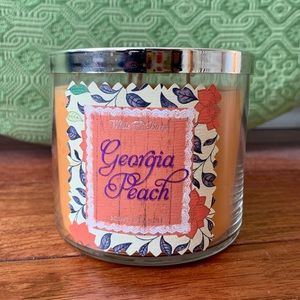 Bath and Body Works: Georgia Peach Candle